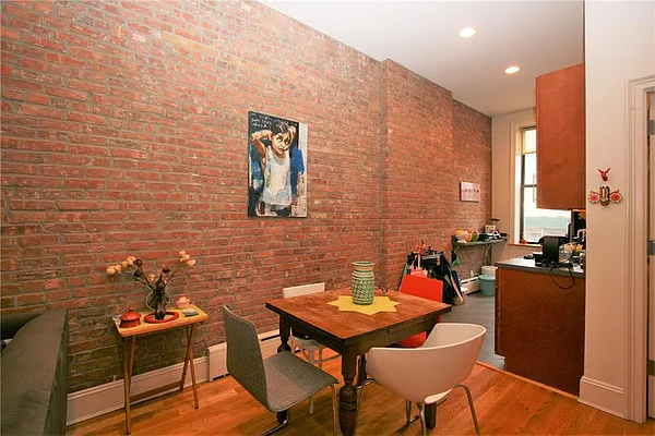 Rented by R New York | media 16