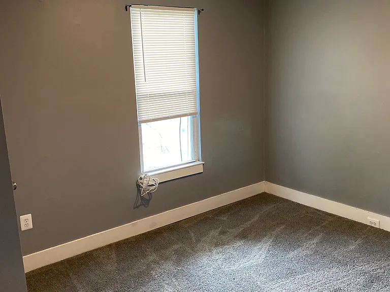 2652 Harlem Ave — Photo 6