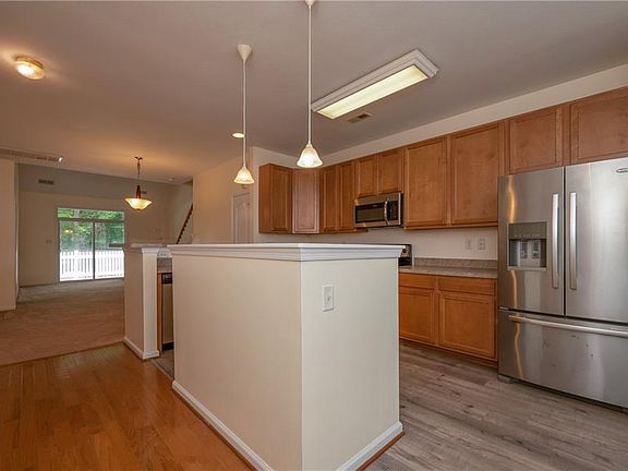 3rd image of 4021 Holston Ct