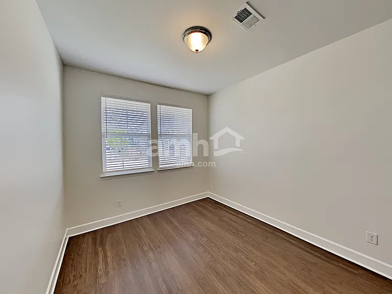 5615 Cuba Rd — Photo 14