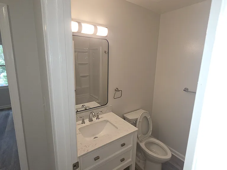 1324 Riverdale Dr — Photo 16