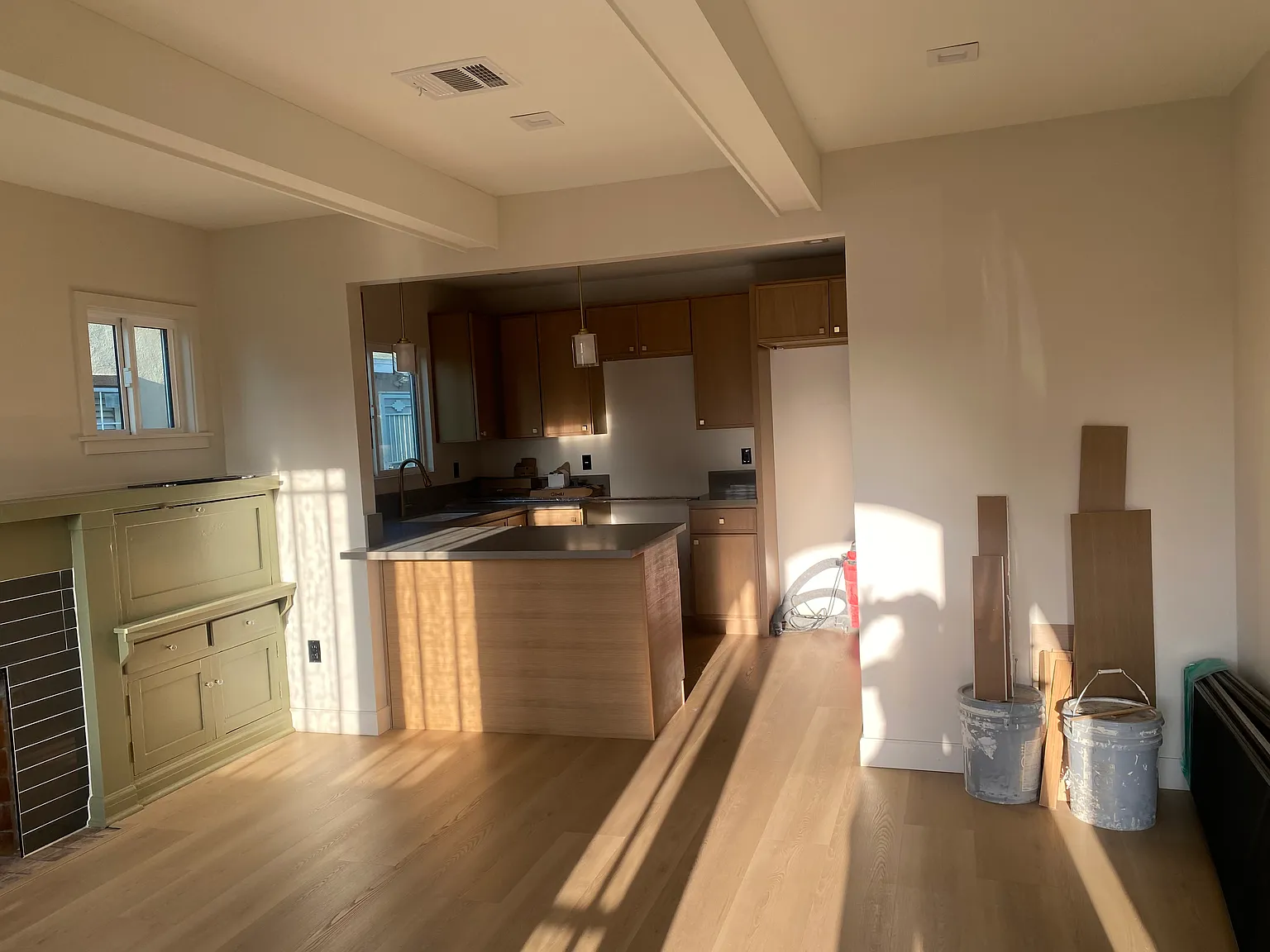 2 bed, 750 sqft, $2,950 — Photo 2