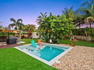 9560 Richmond Cir, Boca Raton, FL 33434