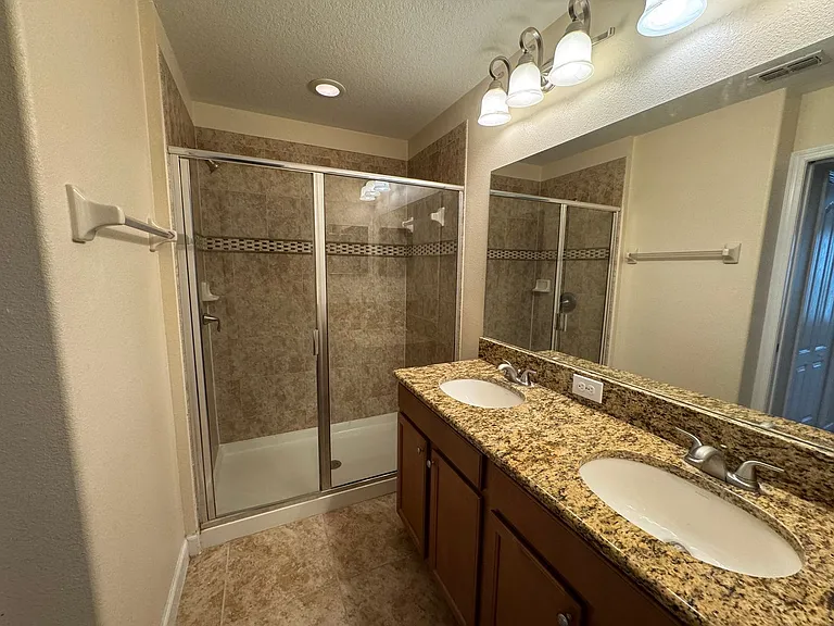 2832 Adelaide Ct — Photo 9