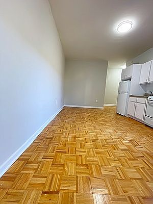 2nd image of 615 E 16th St #2