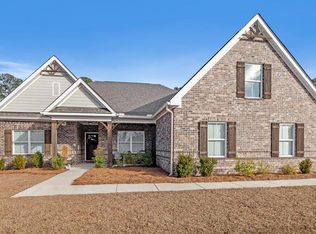 404 Billings Trl, Dothan, AL 36305