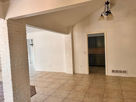 3rd image of 2600 Lawndale Dr
