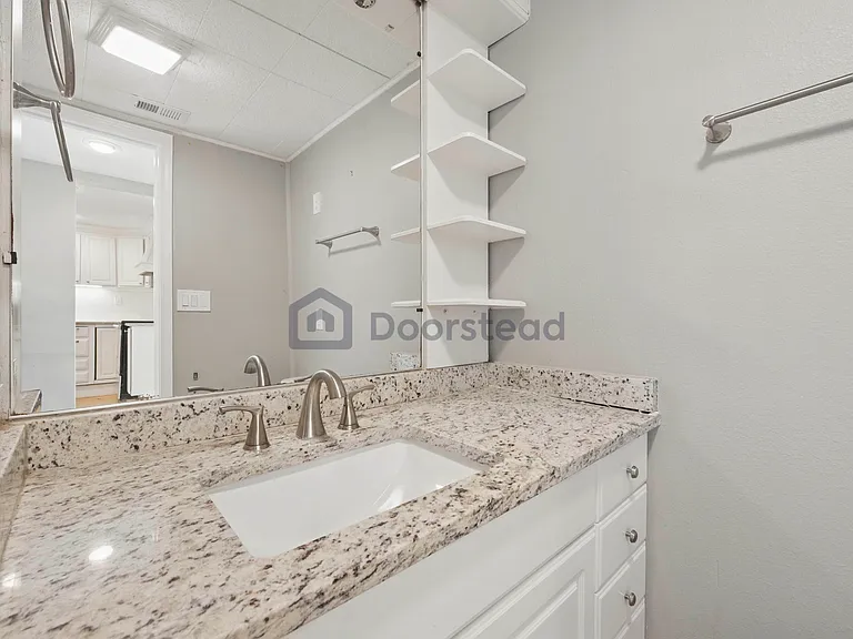 901 Kimbrough St — Photo 17