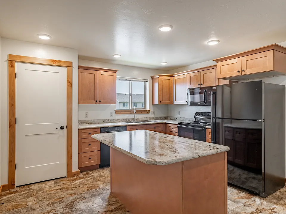 1715 Euclid Ave #1715
