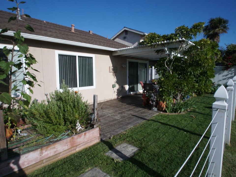 2nd image of 1516 Old Creek Ct