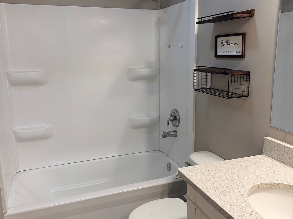 1st image of 308 Heustis St #3