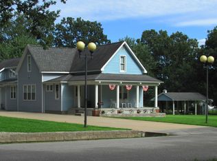 1010 Rogers Ave, Cabool, MO 65689