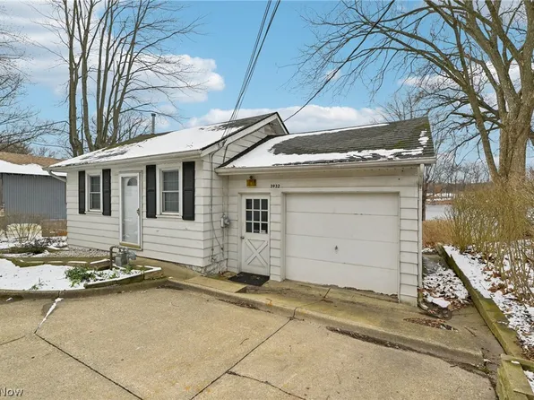 3932 S Main St, Akron, OH 44319