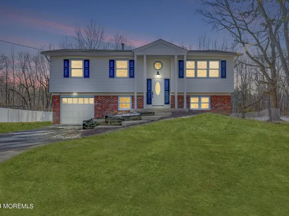 17 Bunker Hill Drive, Manalapan, NJ 07726