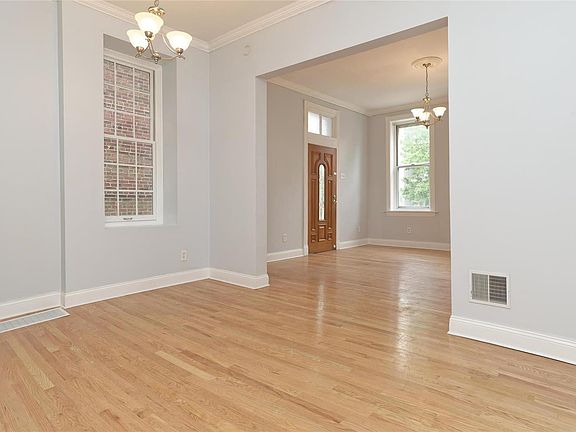 4th image of 2628 Missouri Ave