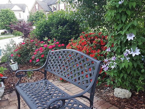 5th image of 501 Simbury Glen Ct