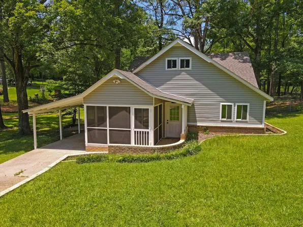 319 Rogers Ave, Bruce, MS 38915