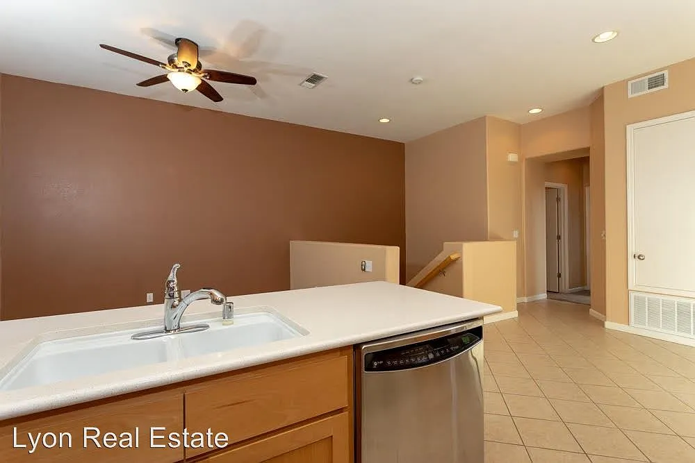 10879 Stourport Way photo 1