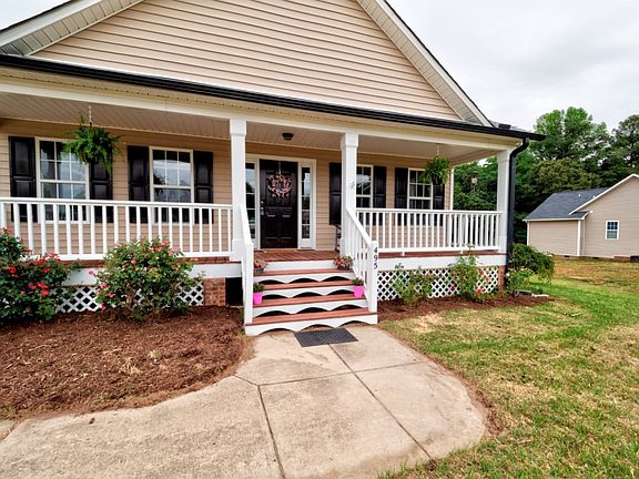 2nd image of 495 Axum Rd