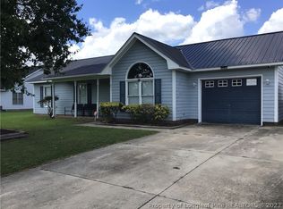 211 Sandy Bottom Ln, Raeford, NC 28376