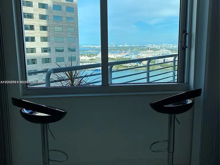 335 Biscayne Blvd #2900 — Photo 16