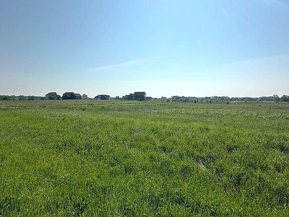 2nd image of 2828 Prairie Woods Ln SW