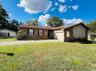 295 Country Acres Rd, Eldorado, IL 62930