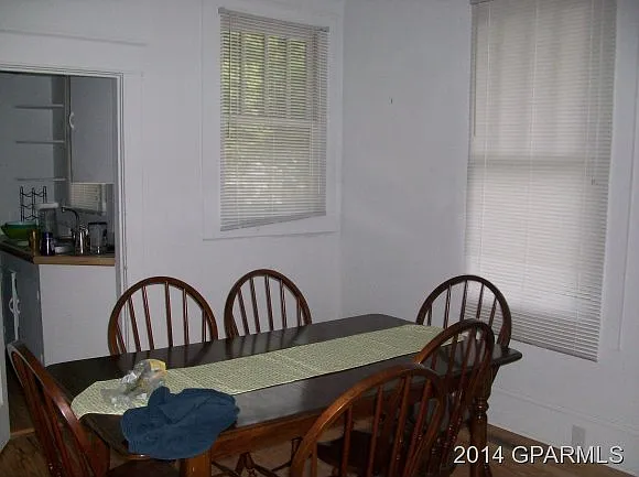 403 S Summit St #AB — Photo 5