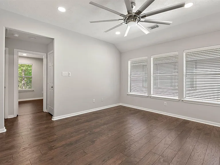 139 Ledgestone Pl — Photo 22