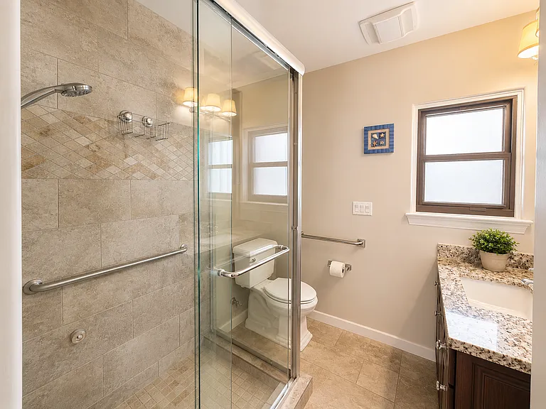 3222 Curtis St — Photo 10