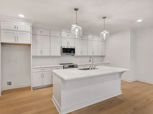 2002 Gildridge Dr APT 203, Nashville, TN 37221
