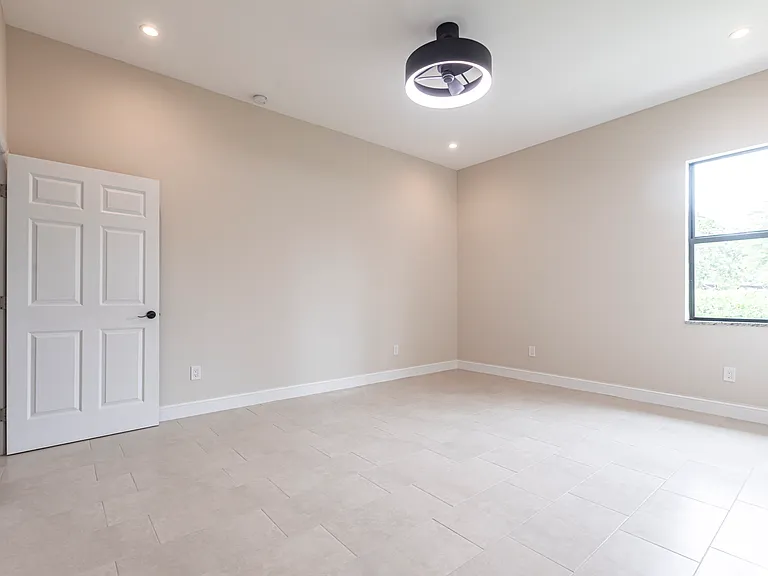 10295 Carolina St — Photo 12