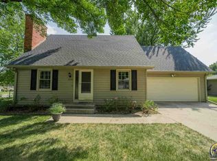 1126 SW Kent Pl, Topeka, KS 66604