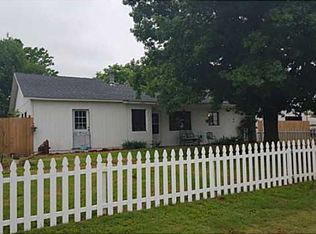 302 Hawthorne Ave, Pawnee, OK 74058