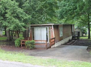 106 Runnymeade Rd, Crossville, TN 38558