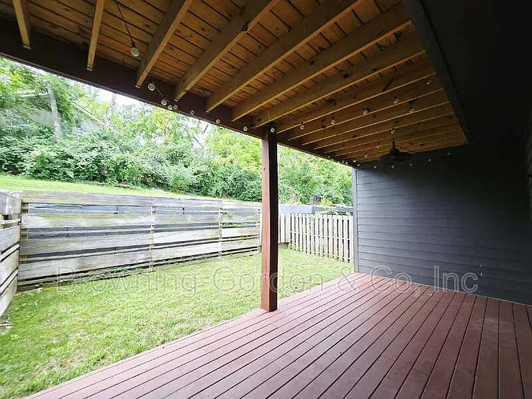 3209 Curtis St — Photo 8