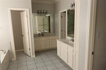 5th image of 6235 Gracemount Ln