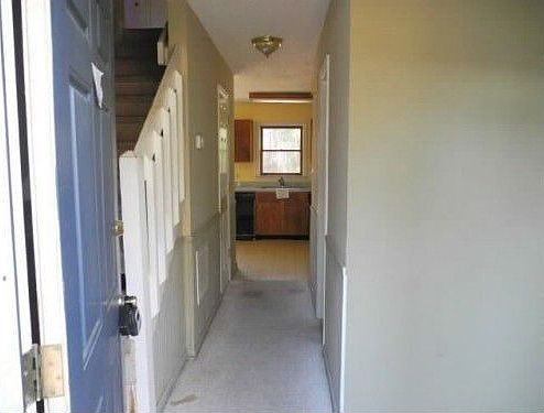 2nd image of 302 Brookewood Dr