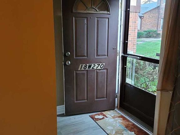 2nd image of 18W270 Knollwood Ln