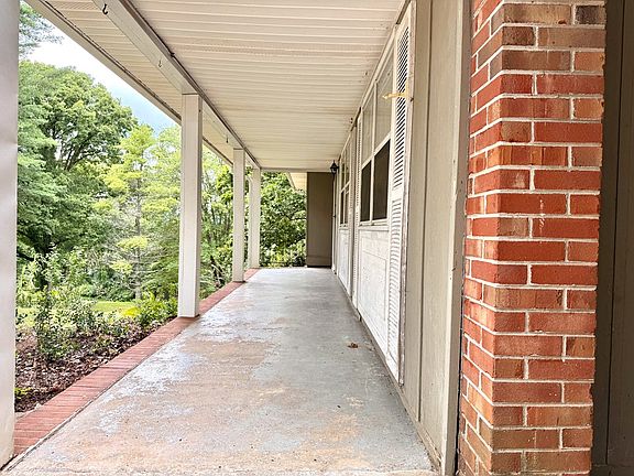 4th image of 103 Marlette Dr