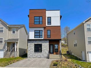 58 Wakefield Ct, Halifax, NS B4E 0H1