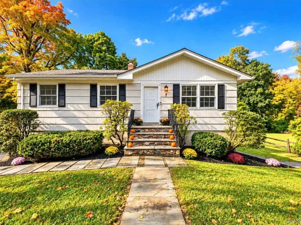 7 Meadowbrook Drive, Ossining, NY 10562
