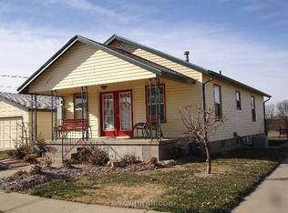 1003 Ash St, Victoria, KS 67671