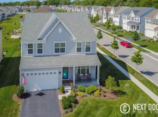 2532 Retreat Cir, Lisle, IL 60532