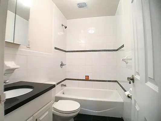 Rented by Francine Realty | media 11