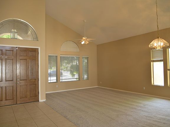 5th image of 1541 S Carriage Ln