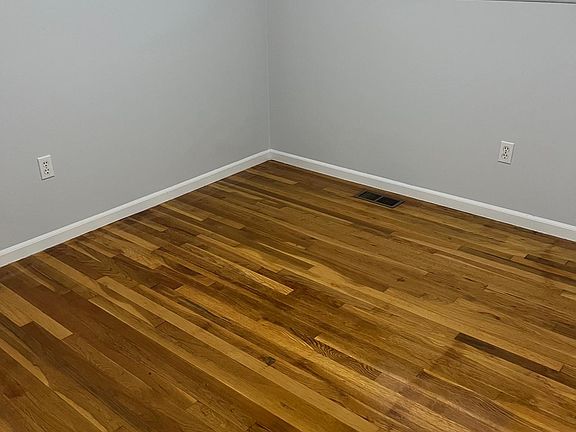 2nd image of 3805 Dawson Dr