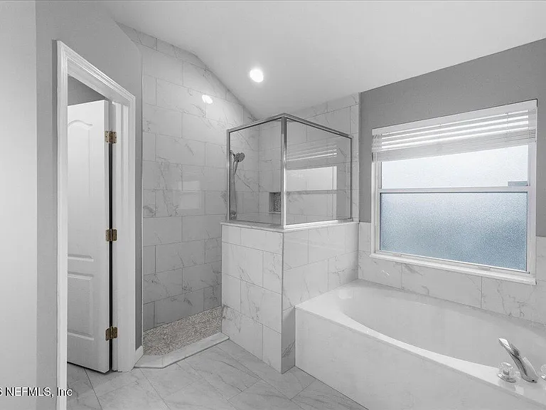 8871 Canopy Oaks Dr — Photo 52