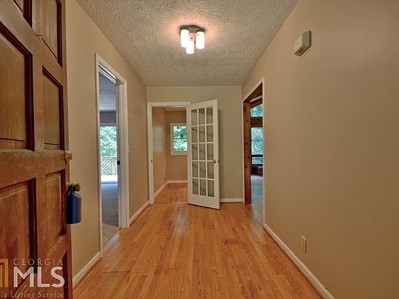 3rd image of 160 Heatherwood Dr