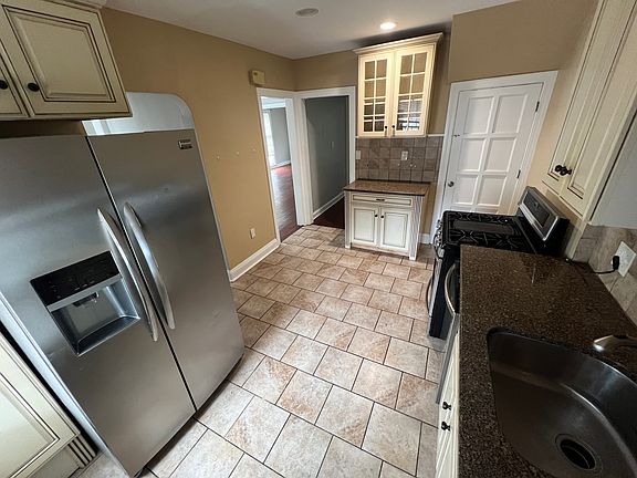 4th image of 3475 Norwood Rd